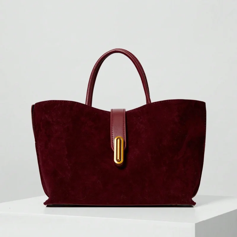 حقيبة أحمر داكن عصرية، حقيبة مستوحاة للنساء